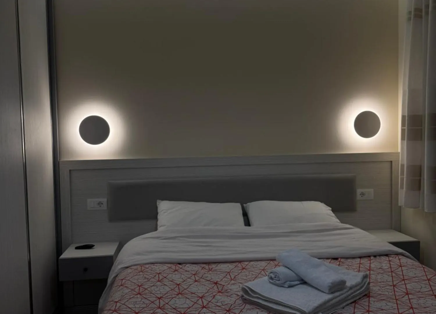 Vers Apartments Tirana 0*,