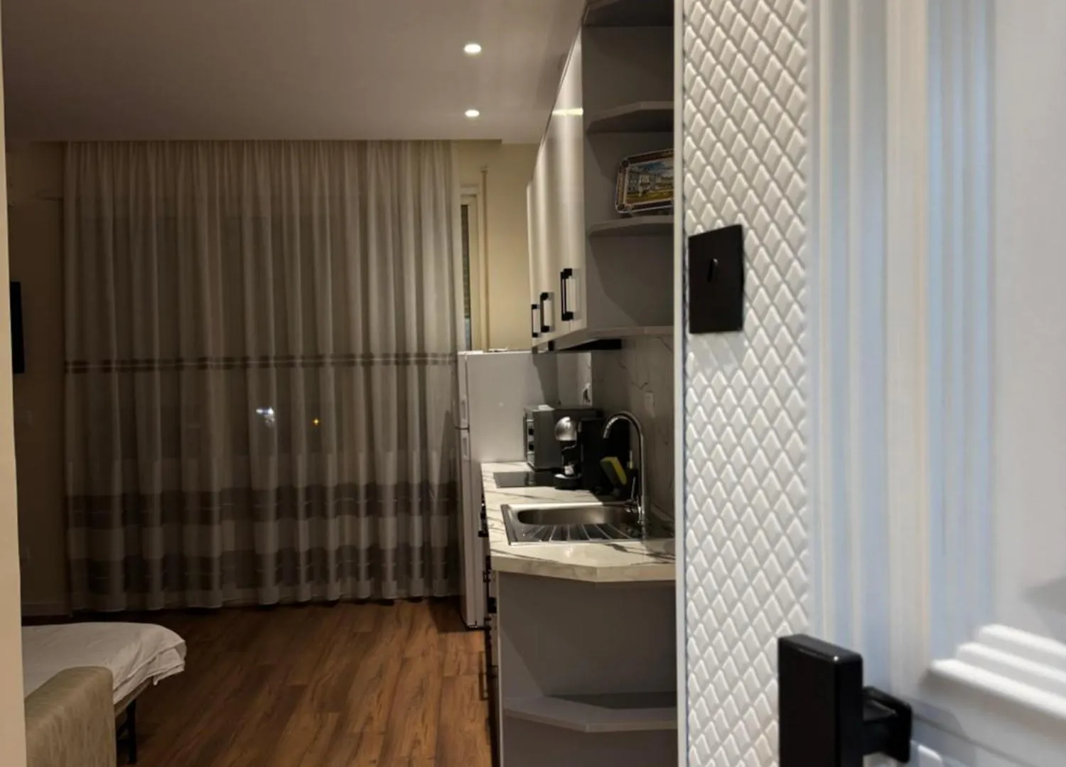 Vers Apartments Tirana 0*,  Albánie
